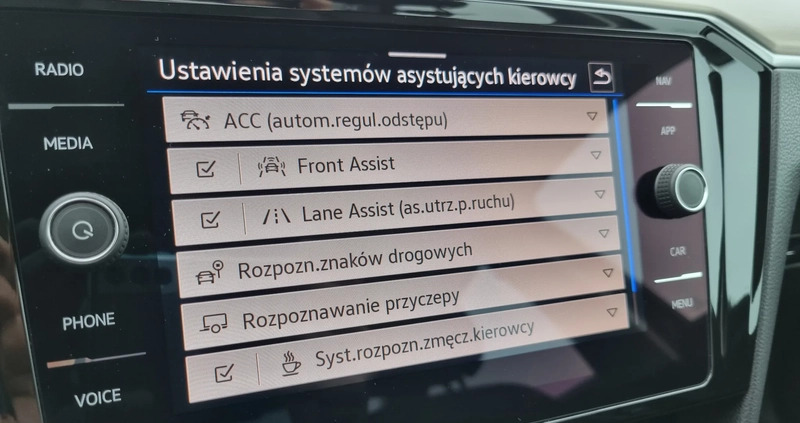 Volkswagen Passat cena 86999 przebieg: 132000, rok produkcji 2020 z Kalisz małe 407